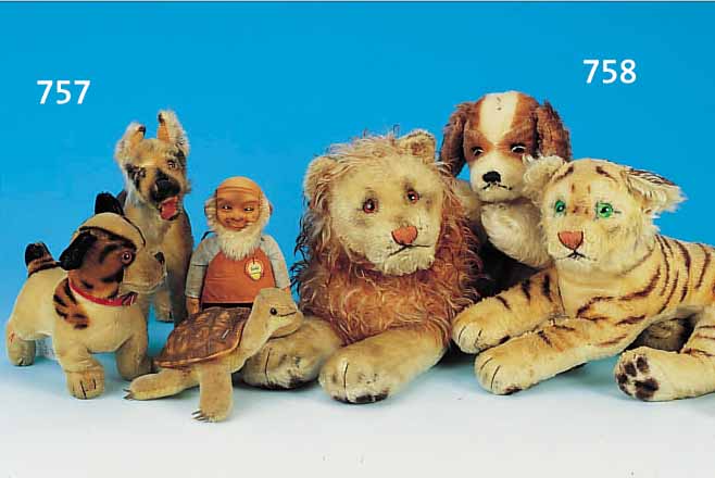 10 TEILE STEIFF, 50-70ER JAHRE, 4.5 -32 CM, U.A. DREI WOLLTIERE, DREI HUNDE, ZWEI GUCKI (HüTE FEHLEN), 1 SCHILD- KRöTE, ...