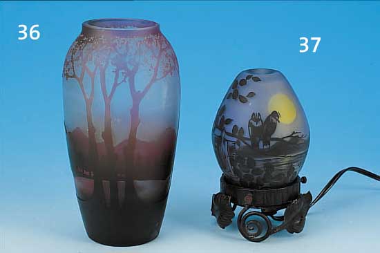 VASE, BöHMEN, WOHL LöTZ, UM 1915/20, FARBLOSES GLAS, ROT UND BRAUN üBERFANGEN ZISCHENGLAS PARTIELL BLAU EINGEFäRBT,H.17 CM ...