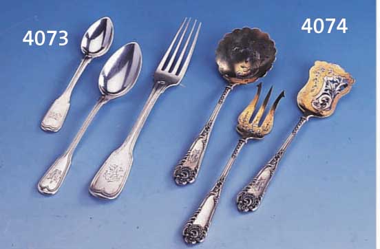 3-TEILIGES PETITS-FOURS-VORLEGEBESTECK, FRANKREICH UM 1890, 950ER SILBER, TEILVERG., BES.-MONOGR., DURCHBRUCHARBEIT GESäGT, FLORALER ...