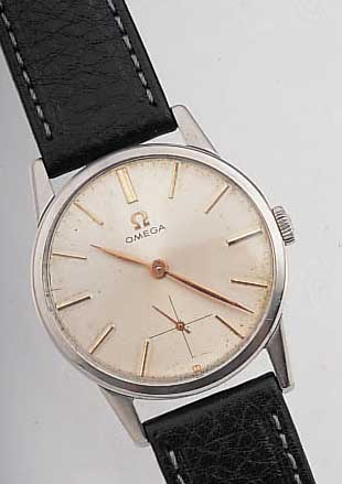 KONVOLUT: 2 HERRENARMBANDUHREN, BEIDE EDEL- ST., 1X OMEGA, BODEN U. GLASR. GEDR., KAL. 30T2, UM 1945, 15 ST., HANDAUFZUG, WERK VERN.,KOMP.-UNR., ...