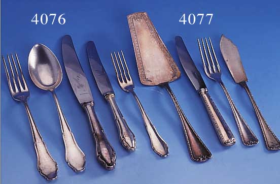 48TEILIGES BESTECK, LöWENTHAL FRANKFURT A.M. UM 1925, 800ER SILBER, BEST. AUS: 11 TAFEL-MESSERN (STAHLKLINGEN, GRIFFE GEFüLLT), 5 -GABELN, ...