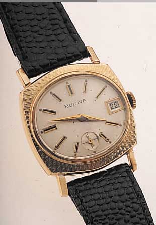 KONVOLUT: 2 BULOVA HERRENARMBANDUHREN, 1X WG-FILLED, UM 1952, BODEN GEDR., BLATT FL., RUNDANKERW., 15 ST., HANDAUFZUGKAL. 10BT, EZ 2-3, 1X ...