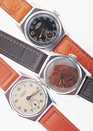 KONVOLUT: 3 PIERCE HERRENARMBANDUHREN, SCHWEIZ UM 1938, ALLE METALL VERCHR., EDELST.-BöDEN, ALLE IN TYP. 4-FACH SCHR.-WEISE, WAS- SERGESCH., ...