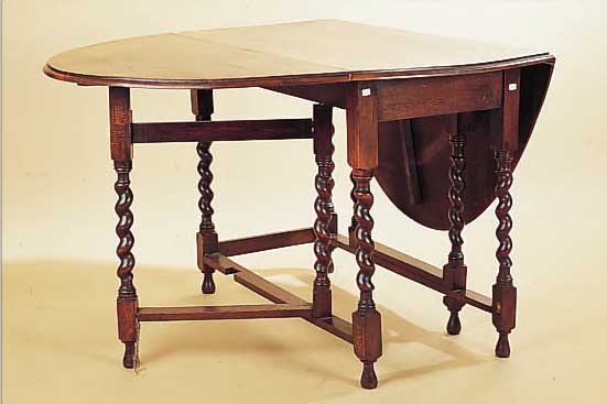 KLAPPTISCH, ENGLAND, UM 1900, SECHS GEDRECHSELTE BEINE, L. OBERLäCHEN- SCHäDEN, 73 X CA. 150 X 104 CM