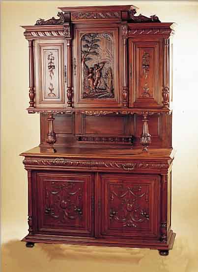 AUFSATZBUFFET, FRANKREICH, UM 1890, NUßBAUM MASSIV, REICH GESCHNITZT, OBERTEIL PAAR VOR BERGLANDSCHAFT, VOLLSäULENDEKOR ...