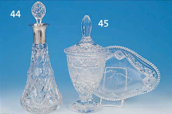 PAAR KRISTALLKARAFFEN, WMF, UM 1930, KRISTALLGLAS, REICH GESCHLIFFEN, H. 36 CM