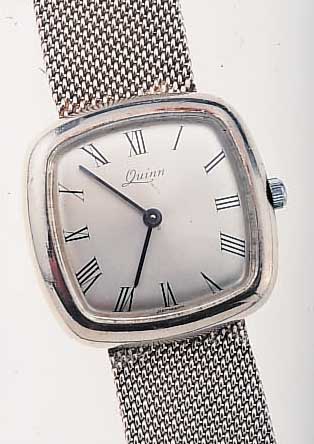 QUINN HERRENARMBANDUHR, DEUTSCHLAND UM 1970,STERLINGSILBER, CARREE-CAMBRE-GEH. INCL. FLECHTBAND, EINSCHALENAUSF., GET. A-WELLE, RUNDANKERW., ...