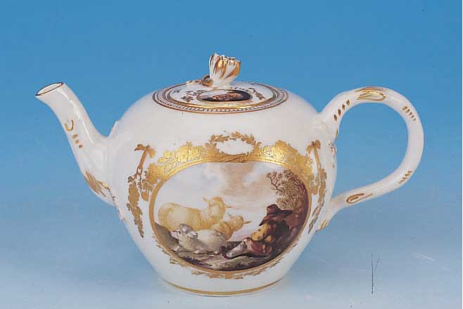 TEEKäNNCHEN, MEISSEN, UM 1760, PORZELLAN, IN ZWEI KARTUSCHEN SEHR FEINE BUNTE BEMALUNG VON SCHäFER U. SCHAAFEN, REICHE GOLDSTAFFAGE, DECKEL ...