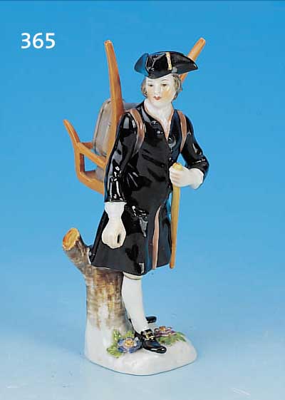 PORZELLANFIGUR, MEISSEN, 1. WAHL, CRIE DE PARIS, BUNTE BEMALUNG, LASTENTRäGER, SOCKEL BESCHLIFFEN, DAHER MARKE NICHT MEHR SICHTBAR, ...