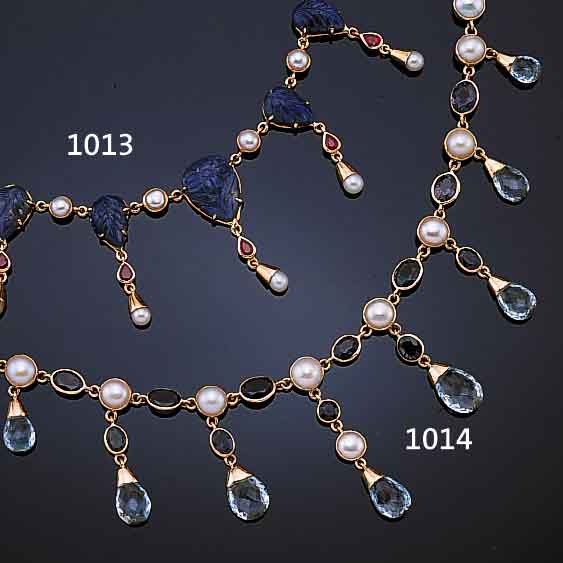 COLLIER MIT EDELSTEINEN, ROSEG 585/000, DUNKELBLAUE OVALFACETT. SPINELLE ZUS. CA. 20 CT, FACETT. AQUAMARINPAMPELN ZUS. CA. 31 CT, ...