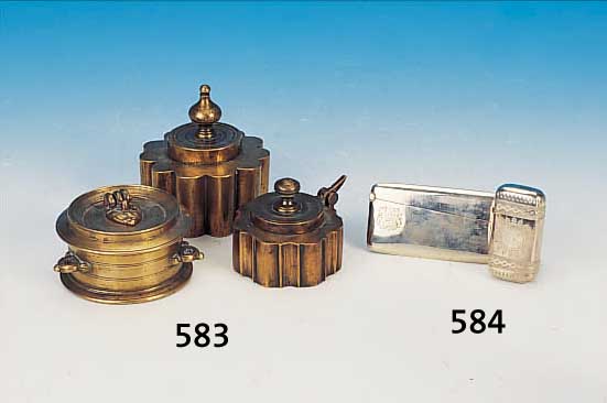 DREI TINTENFäSSER, INDIEN, 20. JH., BRONZE, H. 5-10 CM