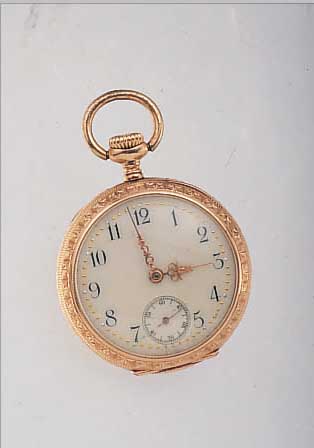 OMEGA DAMENTASCHEN/ANHäNGEUHR, REF.-NR. 1846663, SCHWEIZ UM 1910, RG 585/000, TIEFE RUNDUMGRAV., BODEN M. LAUBDEKOR, MONOGR.-SPIE-GEL FREI, ...