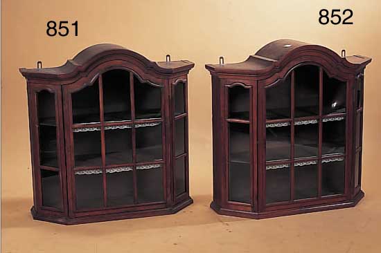KL. VITRINE, HOLLAND, 20. JH., MEIST EICHE MASSIV, 77 X 75 X 26 CM