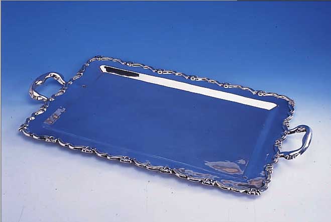 GROßES HENKELTABLETT, 925ER SILBER, BäNDERVERZIERUNG, CA. 2515 G, CA. 70 X 39 CM