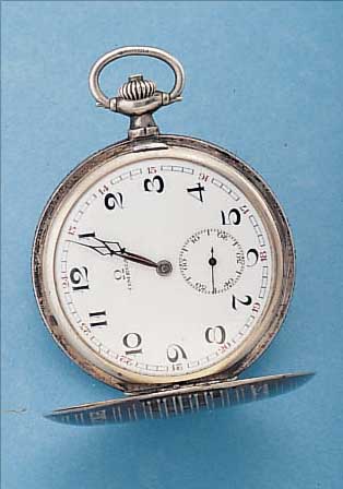 OMEGA HERRENTASCHENUHR SAVONETTE, REF.-NR. 7061508, SCHWEIZ UM 1925, 900ER TULASILBER, BEIDS. STREIFENDEKOR, RAND IM MäANDERMUSTER, ...