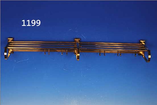 WANDGARDEROBE, DEUTSCH, UM 1930, MESSING MASSIV, MIT 10 KLEIDERHAKEN, GEBRAUCHSSPUREN, M.: 15X128X31 CM