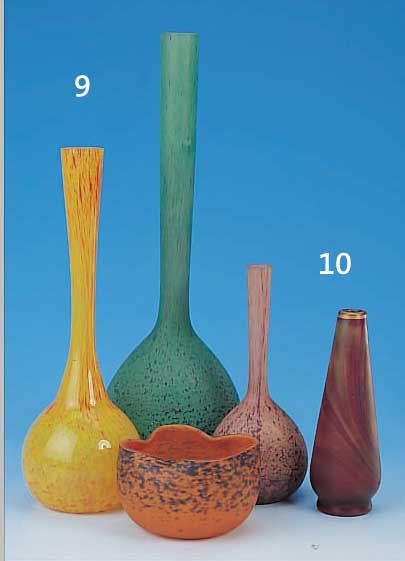 3 VASEN UND EINE SCHALE, FRANKREICH, 30ER JAHRE, SCHICHTGLAS MIT VERSCH. BUNTEN, EIN- UND AUFSCHMELZUNGEN, H., CA. 7 BIS 41 CM,SIGN. ...