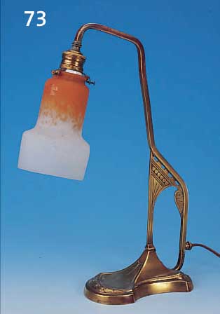 TISCHLAMPE, FRANKREICH, 20ER JAHRE, SCHIRM SIGN. MULLER FRES, PATE- DE-VERRE MIT WEIßEN UND ORANGE- ROTEN ...