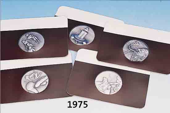 DALí, SALVADOR, 1904-1989, , DIE ZEHN GEBOTE, 10 SILBERMEDAILLEN, VON 1984, 999ER FEINSILBER, D. JE CA. 5 CM, JE CA. 50 ...