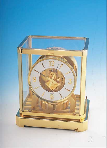 JAEGER LE COULTRE TISCHUHR ATMOS, REF.-NR. 422387, SCHWEIZ UM 1968, METALLTEILE MESSING VERG., 5-SEIT. VERGL., 15 ST., KAL. 528-8, ANTRIEB ...