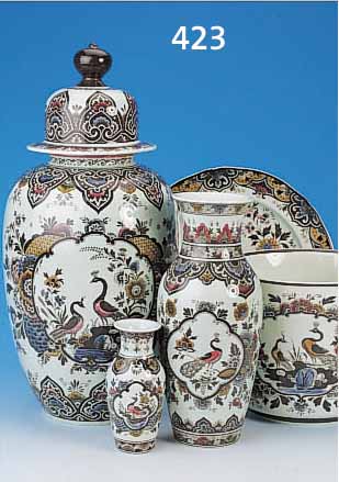 FüNF TEILE STEINGUT, VILLEROY & BOCH, 50ER JAHRE, BUNT LITHOGRAPHIERT NACH DELFTER VORBILD, H. CA. 15-60 CM