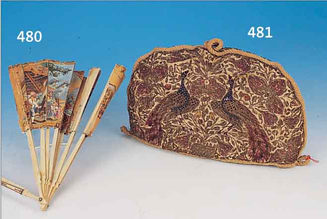 FäCHER, DEUTSCH, UM 1860-70, BEINMONTUREN MIT RITZDEKOR, PAPIERBESPANNUNG BESCHäDIGT, FEIN BUNT ...