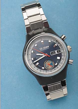 KONVOLUT: 2 CITIZEN ARMBANDCHRONOGRAPHEN, REF.-NR. 8100A, JAPAN UM 1970, EDELST., 1X GRAU NACHLACKIERT, 1X PULTFORM, 23 ST., STOß- GES., TAG ...