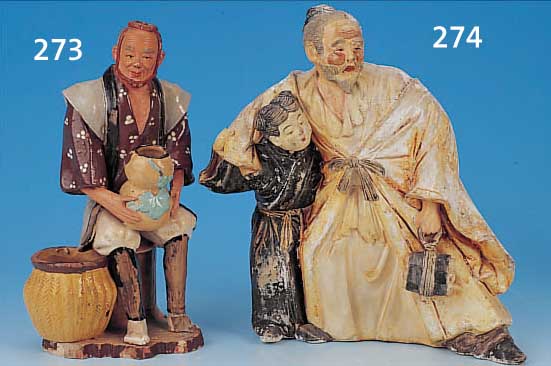 SKULPTUR, JAPAN, UM 1890-1900, KERAMIK, BUNT BEMALT, MANN MIT ENKEL, H. CA. 23 CM