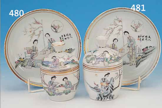 TEETASSE MIT DECKEL U. UNTERTELLER, CHINA, UM 1900/1910, PORZELLAN, FEINE MALEREI MIT WIDMUNG, GOLDSTAFFAGE LEICHT BERIEBEN, H. 15 CM