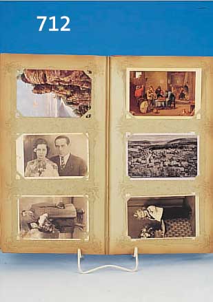 POSTKARTENALBUM, DEUTSCH, UM 1900, POSTKARTEN UM 1920/30, MIT RUND 240 POST- KARTEN, MEIST ANSICHTEN, PERSONEN UND KUNST- POSTKARTEN, ...