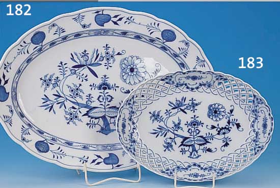 OVALE PLATTE, MEISSEN, UM 1870-80, 1. WAHL, PORZELLAN, BLAUES ZWIEBELMUSTER, CA. 46 X 34 CM