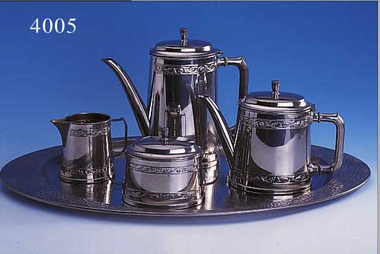 5-TEILIGES KAFFEE- BZW. TEESERVICE, METALL, Z.T. M. INNENVERGOLDUNG, UM 1905, TABLETT UM 1910, NICHT DAZUGEH. ABER PASSEND, GEBR.-SP., ...