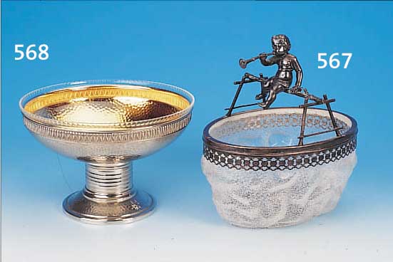 EISBEHäLTER, ÖSTERREICH, UM 1890, SOG. EISGLAS, ZINNMONTIERUNG MIT PUTTOFIGUR, EINSATZ, ALTERSBEDINGT KORR., H. CA. 29 CM