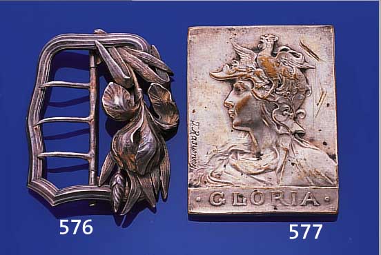 3 MEDAILLEN, FRANKREICH UM 1900, BRONZE, 1X DARST. GLORIA, METALL VERSILBERT, SIGN. T. RASUMMY, 1X MIT SIEGESGöTTIN, SIGN. PAUL OUB..., 1X ...
