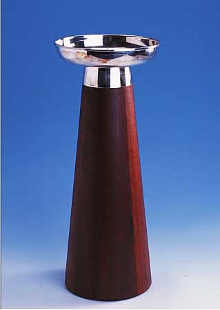 HOHER KERZENLEUCHTER, BRUCKMANN UND SöHNE HEILBRONN, CA. 60ER JAHRE, OBERTEIL 800ER SILBER, UNTERTEIL TEAKHOLZ IN KEGELFORM, H CA.36 CM