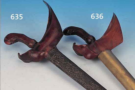 KRIS, INDONESIEN, UM 1900, , REICH TAUSCHIERTE KLINGE GEWELLT, GRIFF HOLZ, SCHIEDE MIT GEPRäGTER METALLUMMANTELUNG, L. CA. 49 CM