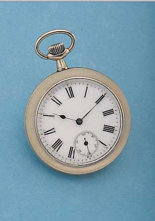 HERRENTASCHENUHR LEPINE, SCHWEIZ UM 1922, NICKEL, GEH.-BODEN U. LüNETTE PERLMUTT, EMAIL-BL. FEIN HAARR. M. LUPE ERKENNB., GEBL. STAHL-ZEIGER, KL. ...