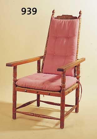 SESSEL, WOHL HOLLAND, UM 1900, EICHE/BUCHE, FLORAL GESCHNITZT, RüCKENLEHNE VERSTELLBAR, SITZFLäCHE AUS BINSENGEFLECHT, MIT AUFLAGEN, ...