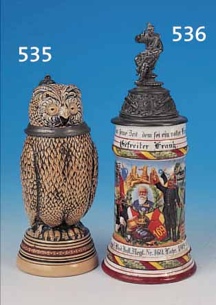 BIERKRUG IN FORM EINER EULE, REINHOLD MERKELBACH, UM 1910, STEINGUT, RELIEFIERT UND BUNT BEMALT, DECKEL MIT ...