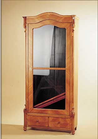 SCHRANK, WOHL DEUTSCH, UM 1850, WEICHHOLZ/ NUßBAUMFUNIER, EINTüRIG, ZWEI SCHUBLADEN, GEBRAUCHSSCHäDEN, OHNE SCHLüSSEL, M: 178X83X37CM