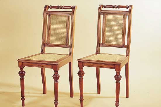 2 STüHLE, DEUTSCH, UM 1890, BUCHE, GERINGE GEBRAUCHSSPUREN, H: 88 CM, SH: 48 CM