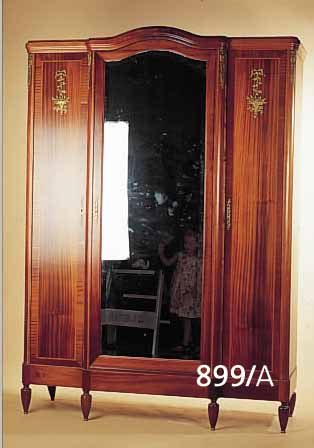 SCHLAFZIMMER, FRANKREICH, UM 1900, MAHAGONIFUNIER, BEST. AUS: SCHRANK, BETT UND NACHTSCHRANK, MIT BANDINTARSIEN UND MESSING- ...