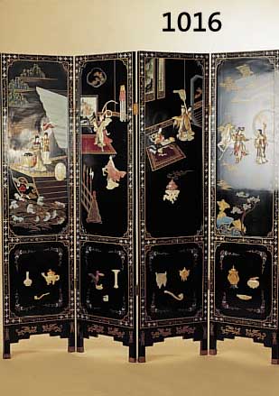 PARAVANT, CHINA, UM 1970, HOLZ, SCHWARZER LACK U.A. SPECKSTEIN, AUF DER VORDERSEITE MIT HALBEDELSTEINEN, DARSTELLUNG VON CHINESISCHEN SZENEN, AUF ...