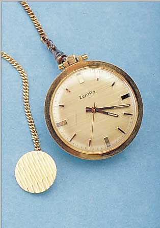 ZENTRA FRACKUHR, DEUTSCHLAND UM 1968, GG 585/000, BODEN GEDR., 17 ST., HANDAUFZUGKAL. DUROWE 451, STOßGES., D. CA. 36 MM, ANBEI ...