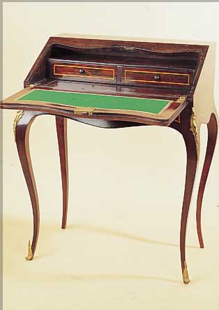 DAMENSEKRETäR, FRANKREICH, UM 1900, PALISANDER, BANDINTARSIEN, FLORALE INTARSIEN AN DER SCHREIBKLAPPE, MESSINGBESCHLäGE, SCHUBFACH ...