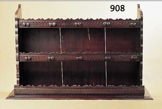 TELLERBORD, SüDDEUTSCH, UM 1870-80, EICHE MASSIV, FLACHSCHNITZEREIEN, SEKUNDäR VERKLEINERT, CA. 93 X 140 X 50 CM, GEBR.- SPUREN