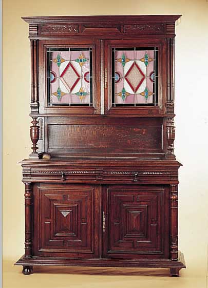 AUFSATZBUFFET, FRANKREICH, UM 1880-90, EICHE MASSIV UND FURNIERT, OBERE TüREN MIT BUNTER BLEIVERGLASUNG, CA. 219 X 140 X 52 CM