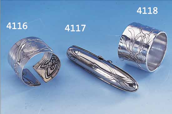 SERVIETTENSPANGE, DEUTSCH UM 1905, 800ER SILBER, REINER JUGENDSTIL, ZEITTYP., BES.- MONOGR., FLORALER DEKOR, D CA. 5 CM