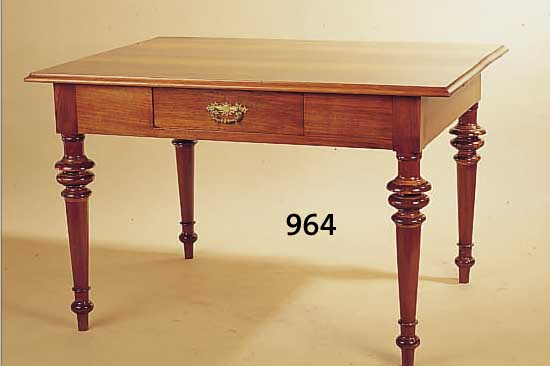 TISCH, DEUTSCH, UM 1890/1900, NUßBAUMFURNIERPLATTE MASSIV, BEINE GEDRECHSELT, KIRSCH/NUß, POLIERT, EINE SCHUBLADE, M.: 75X115X84.