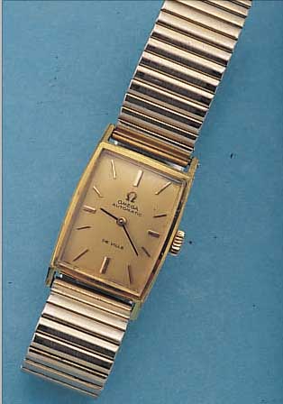 OMEGA DAMENARMBANDUHR AUTOMATIK DE VILLE, REF.-NR. 551/024, SCHWEIZ UM 1969, METALL VER-G., EDELST. BODEN, ZUGGLIEDERB. SPäTER, ORIG.-ETUI, BLATT ...